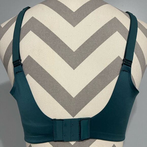 BRAND NEW! VS Push Up Bra 34DD - Picture 2 of 11